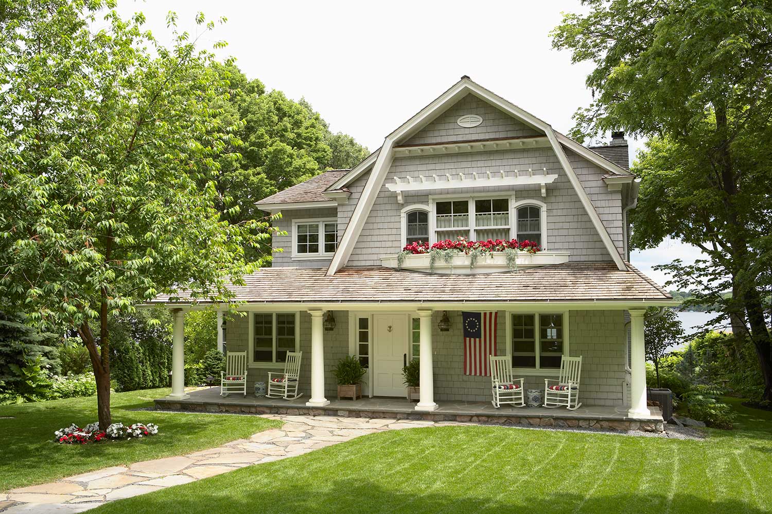 Улица steiner("painted ladies") сан-франциско. Американский двухэтажный дом. Американ дрим хаус. Дома в америке. Пригород антонио хаус в америке.